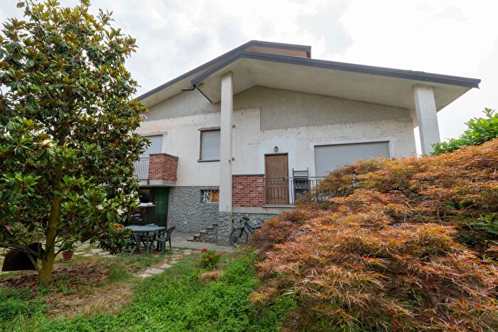 Casa quadrilocale in vendita in Via Colombo, Poirino