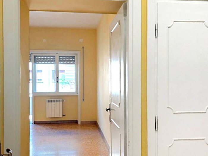 Appartamento trilocale in affitto in Via Mario Menghini, Colli Albani, Roma