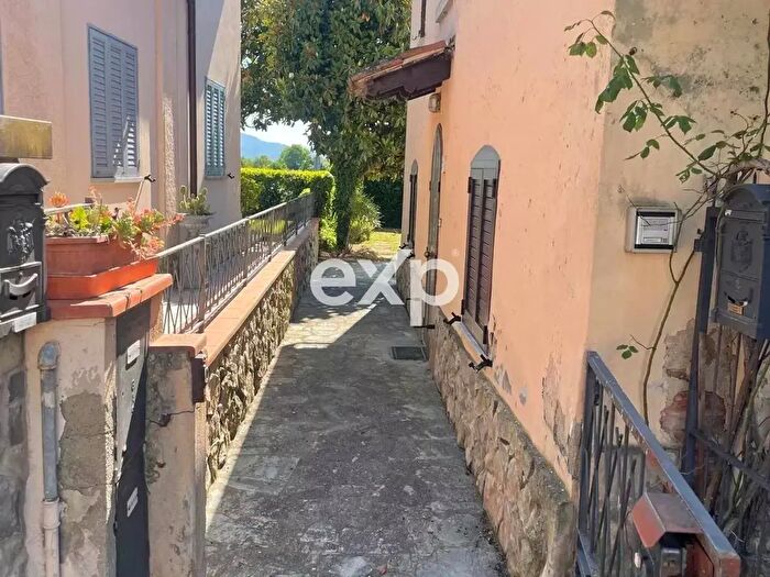 Casa con 6 locali in vendita in Via di Montagnano, Monte San Savino