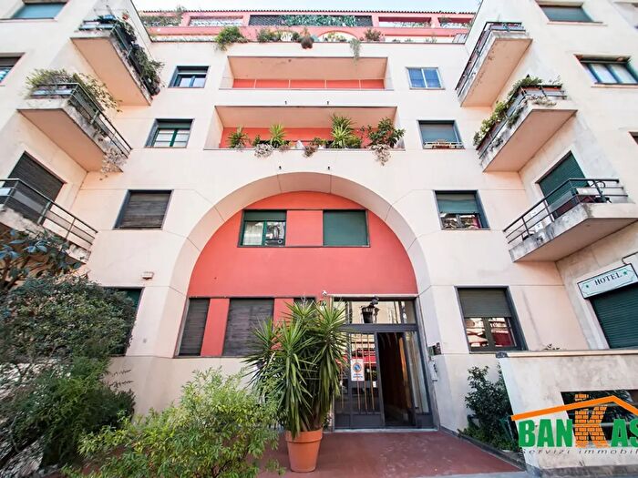 Appartamento quadrilocale in vendita in Via Soperga, Milano