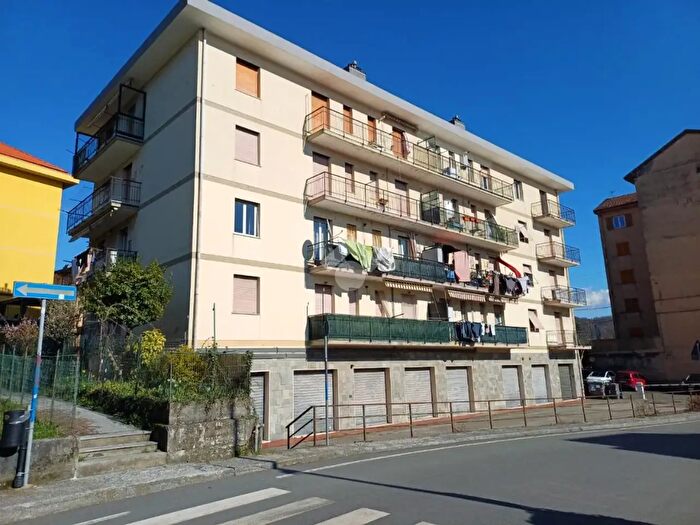 Appartamento trilocale in vendita in Via delle Viazze, Busalla