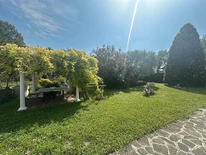 Casa con 8 locali in vendita in Via Diaz Abano Terme, Abano Terme