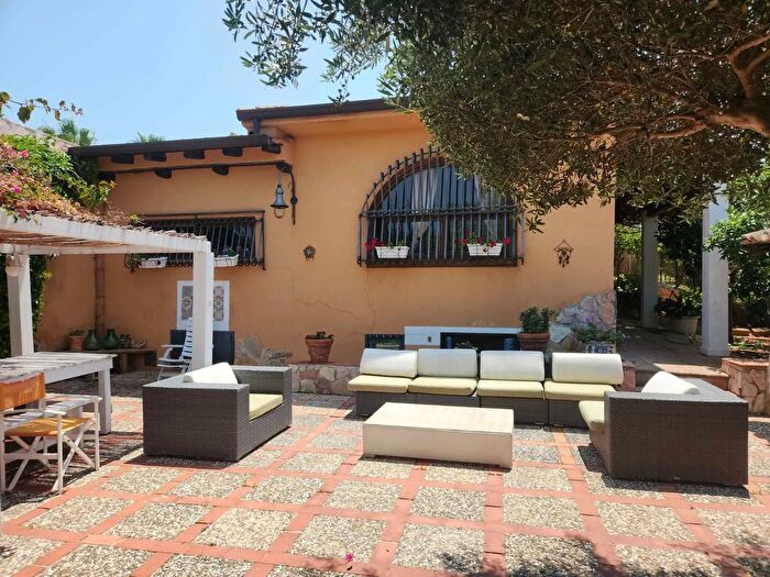 Casa con 5 locali in vendita in Partinico