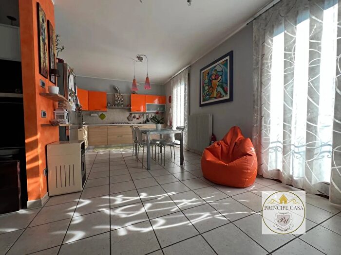 Appartamento bilocale in vendita in Via Roma, Lozzo Atestino