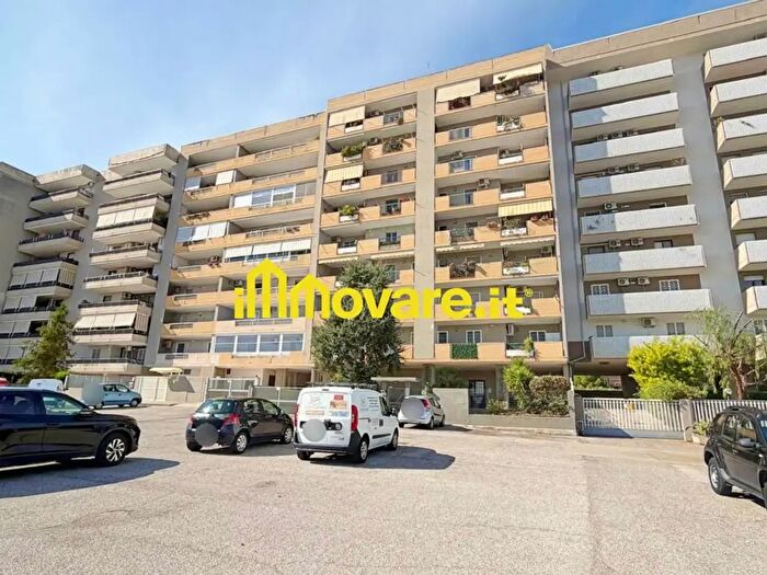 Appartamento trilocale in vendita in Via Nicola Manzari, Bari
