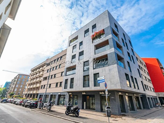 Appartamento con 5 locali in affitto in Via Camozzi, Bergamo