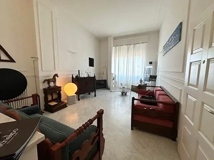 Appartamento con 5 locali in vendita in Viareggio