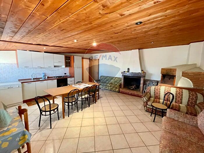 Appartamento con 5 locali in vendita in CoriglianoRossano