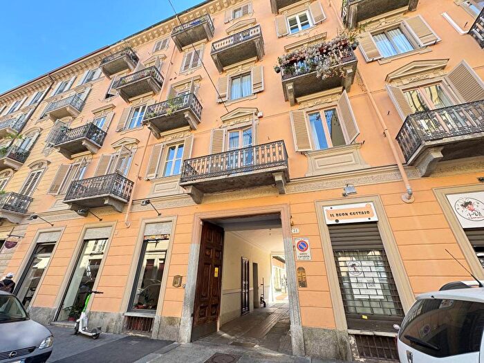 Appartamento trilocale in affitto in Via Principe Tommaso, San Salvario Baretti, Torino