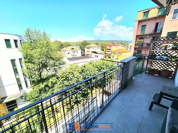 Appartamento trilocale in vendita in Via Aquileia, Brescia