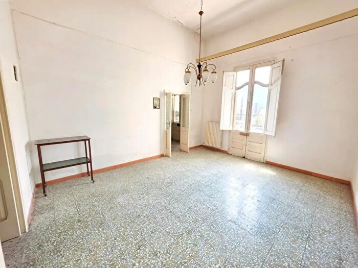 Casa con 7 locali in vendita in Ia Alcide De Gasperi, Veglie