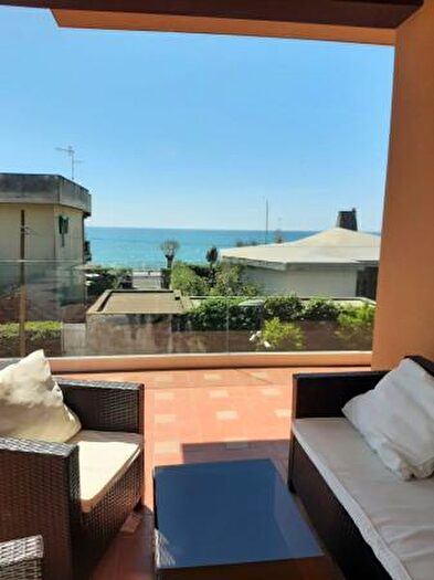 Appartamento con 5 locali in affitto in Via Cabourg, Terracina