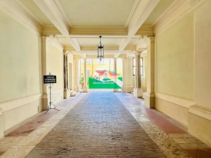 Appartamento con 5 locali in vendita in Via Pellegrino Matteucci, Ravenna