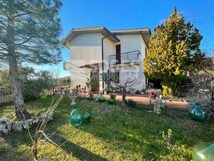 Casa con 7 locali in vendita in Via di Diacceto, Pelago