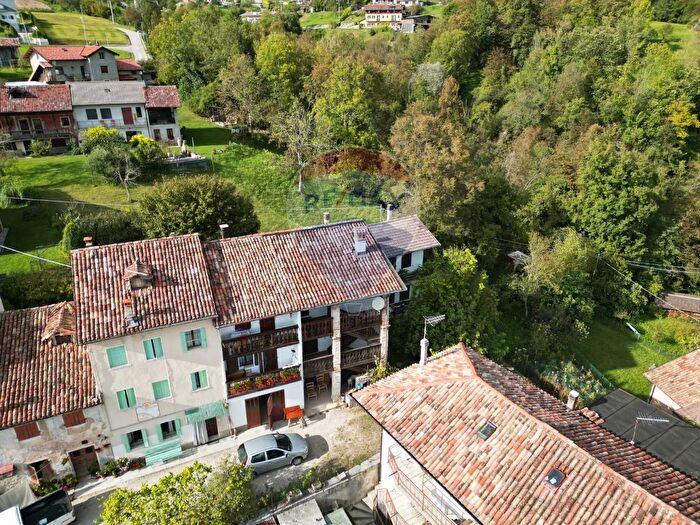 Casa con 10 locali in vendita in Via Santa Libera, Cesiomaggiore