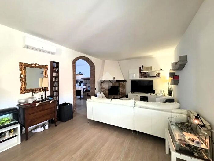 Appartamento quadrilocale in vendita in Via Asiago, Cadoneghe