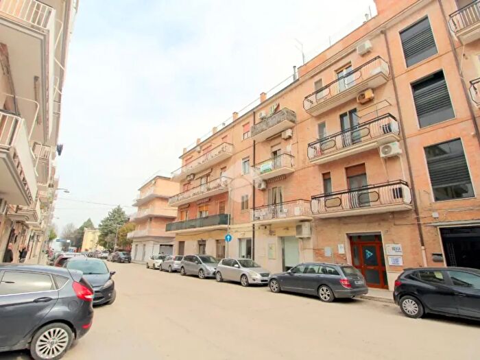 Appartamento con 5 locali in vendita in Via Ettore Cavalli, Lucera
