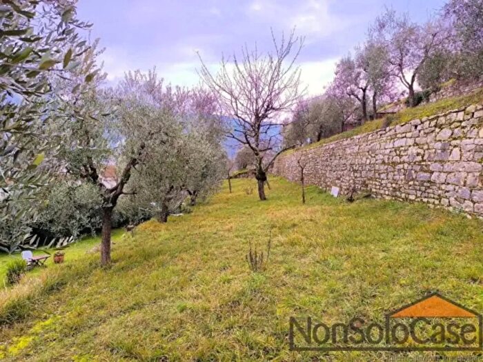Casa con 6 locali in vendita in Piazza del Comune, Vaiano