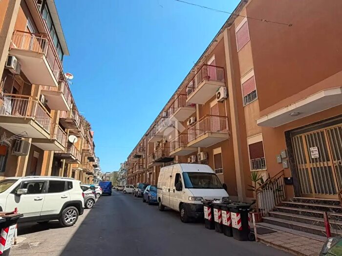 Appartamento quadrilocale in vendita in Via Niccolò Candela, Palermo