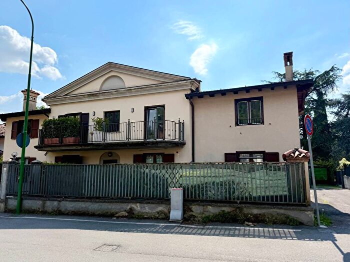 Appartamento bilocale in affitto in Via Novembre, Centro, Paitone