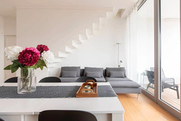 Appartamento quadrilocale in vendita in Via Flumendosa Milano, Milano