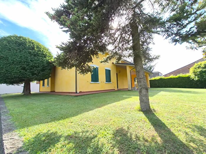 Casa con 6 locali in vendita in Via Valletta, Casalmaggiore