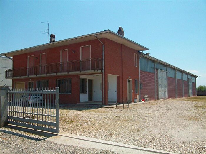 Appartamento quadrilocale in vendita in Sale