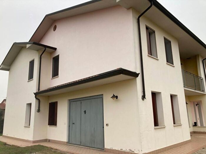 Appartamento con 6 locali in affitto in Quinto Vicentino