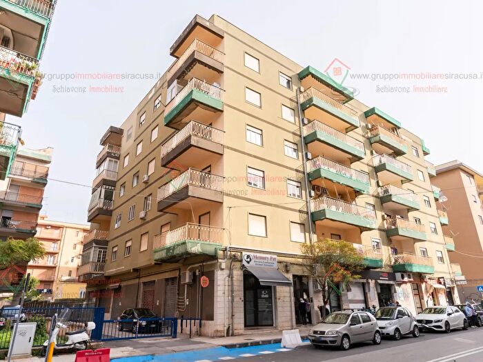 Appartamento con 5 locali in vendita in Siracusa