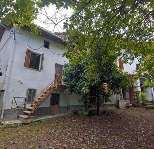 Casa con 6 locali in vendita in Via Carpegna, Villamiroglio