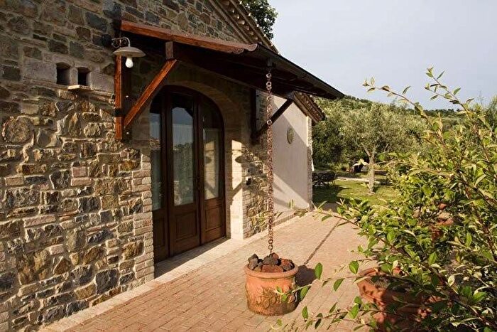 Casa trilocale in affitto in Viale Trasimeno, Agello, Magione