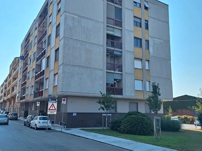 Appartamento con 5 locali in vendita in Strada Cavalcavia a, Casale Monferrato