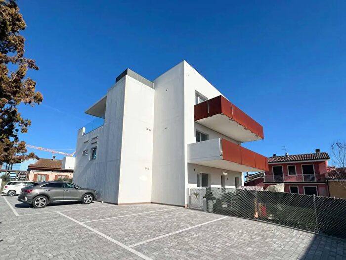 Appartamento trilocale in affitto in Via Abbadia a, Osimo