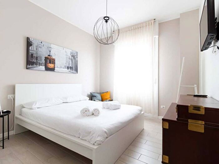 Appartamento trilocale in affitto in Via Pietro Calvi, Piave Tricolore, Milano