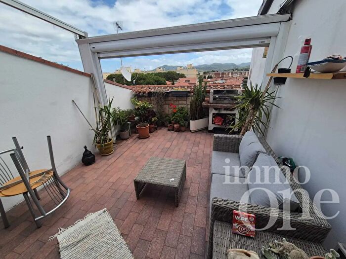 Appartamento con 6 locali in vendita in Via Uberto Mondolfi, Livorno