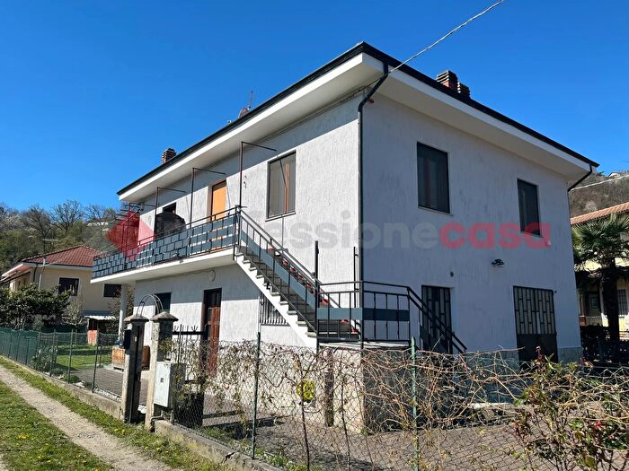 Case in Vendita e in Affitto - 2