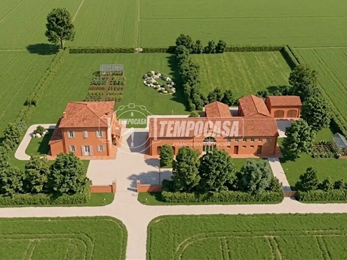 Appartamento con 20 locali in vendita in Castelnuovo Rangone