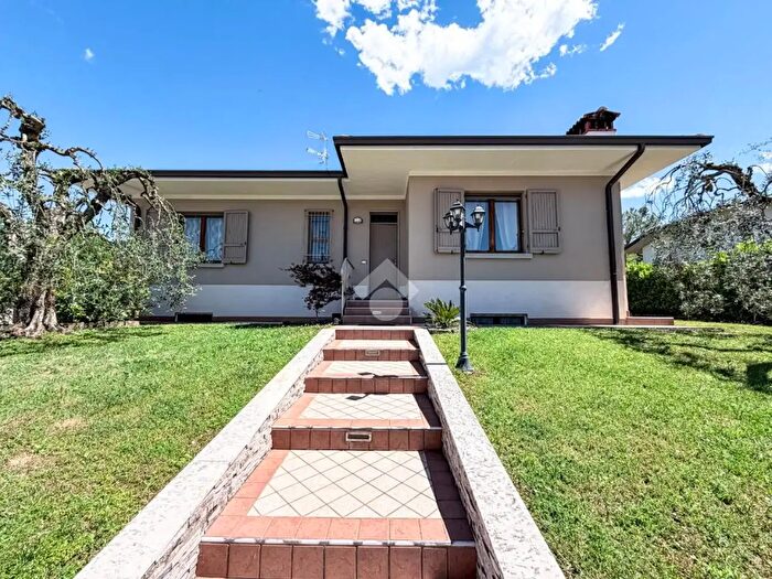 Casa con 5 locali in vendita in Via Campagnola, Muscoline