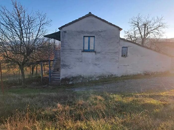 Appartamento con 5 locali in vendita in Contrada Fossa Ruggiana Snc, Nusco