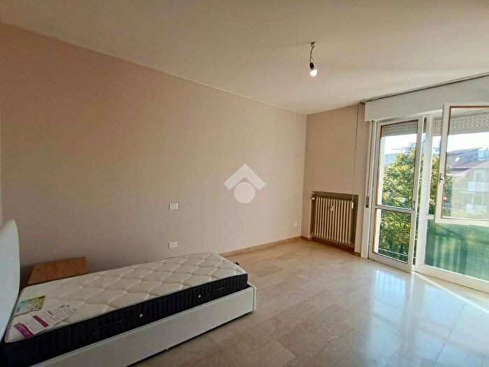 Appartamento monolocale in affitto in Viale dei Partigiani, Valletta Paiolo, Mantova