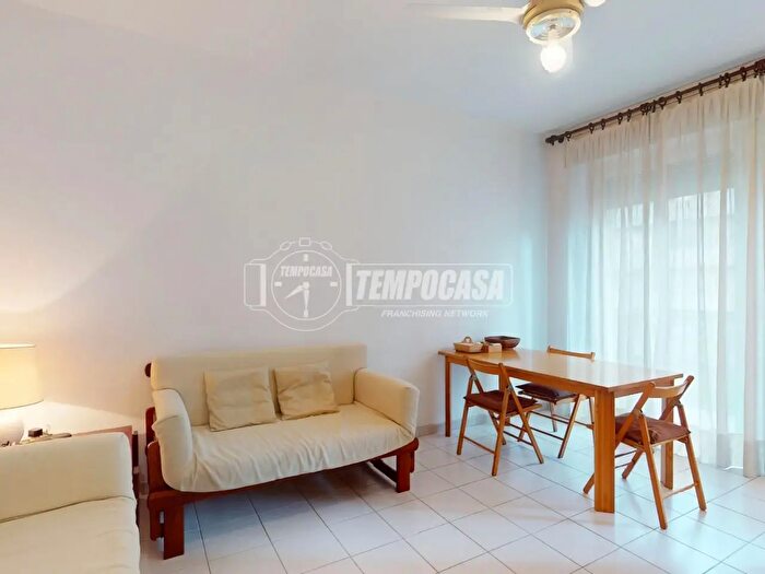 Appartamento trilocale in vendita in Via Teodorico, Milano
