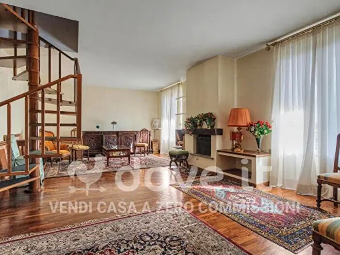 Appartamento con 5 locali in vendita in Via Mulini, Domaso