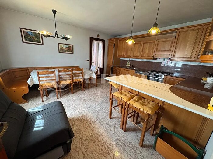Casa con 7 locali in vendita in Via Camol di Tamai, Brugnera