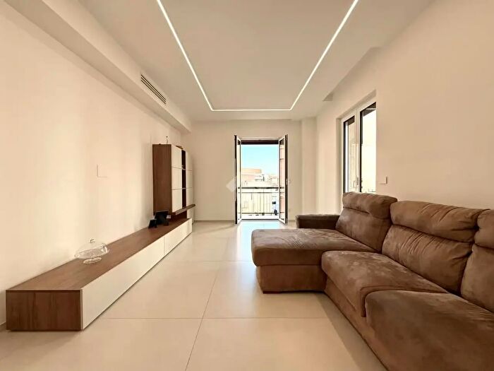 Appartamento trilocale in vendita in Via Vincenzo Bellezza, Bitonto