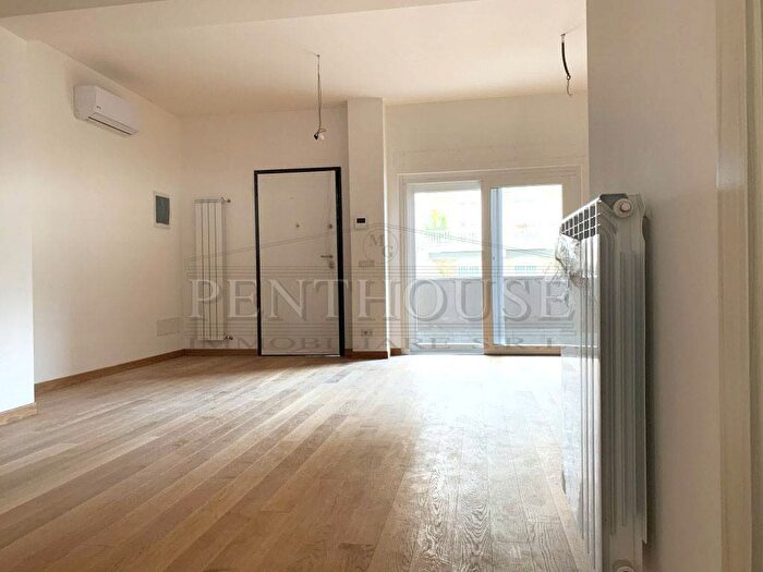 Appartamento trilocale in affitto in Via Laurentina, Cecchignola Giuliano Dalmata, Roma