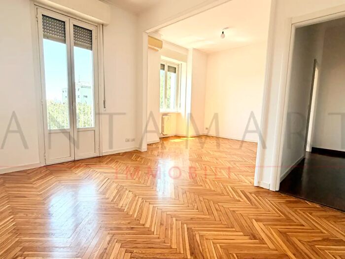Appartamento quadrilocale in affitto in Viale Gabriele d'Annunzio, Milano