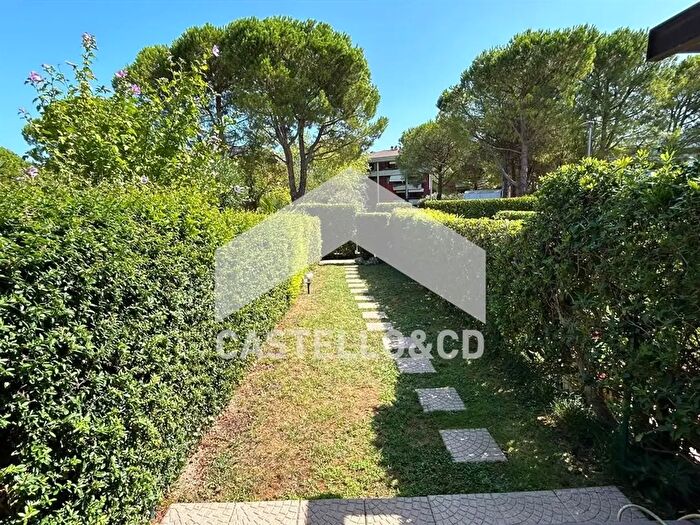 Appartamento bilocale in affitto in Via Papa Giovanni, Desenzano Del Garda