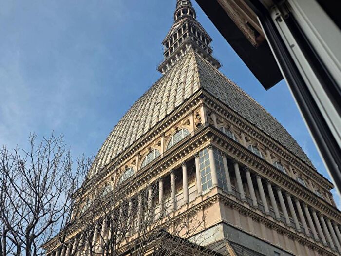 Casa monolocale in affitto in Via Alessandro Riberi, Giardini Reali, Torino