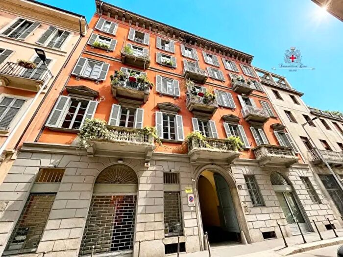 Appartamento trilocale in affitto in Via Lanzone, Milano