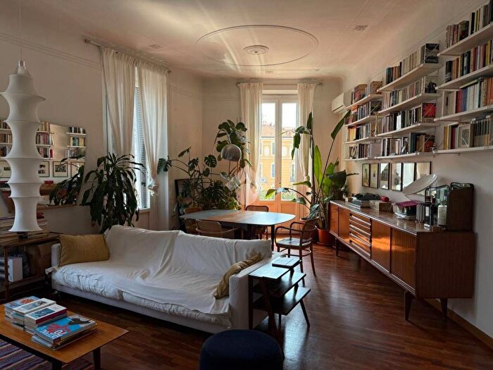 Appartamento trilocale in affitto in Via Antonio Stoppani, Morgagni, Milano